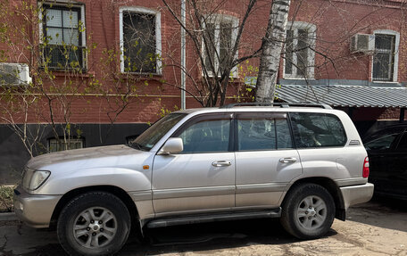 Toyota Land Cruiser 100 рестайлинг 2, 2003 год, 3 200 000 рублей, 2 фотография