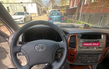 Toyota Land Cruiser 100 рестайлинг 2, 2003 год, 3 200 000 рублей, 6 фотография