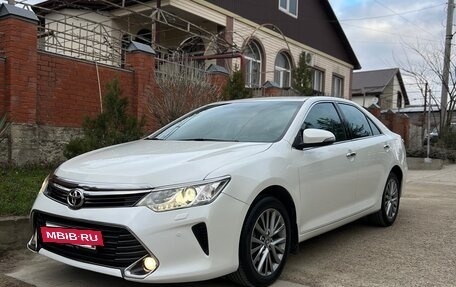 Toyota Camry, 2016 год, 2 300 000 рублей, 9 фотография