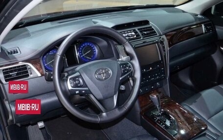 Toyota Camry, 2016 год, 2 300 000 рублей, 10 фотография