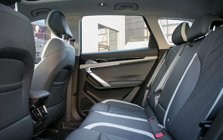 Geely Atlas, 2025 год, 3 189 990 рублей, 18 фотография