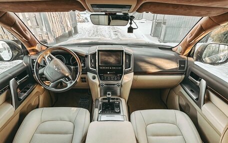 Toyota Land Cruiser 200, 2015 год, 5 400 000 рублей, 21 фотография