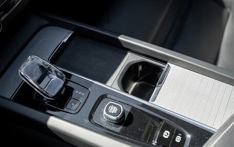 Volvo XC60 II, 2023 год, 5 900 000 рублей, 12 фотография