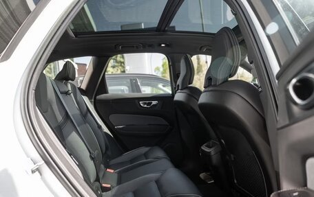 Volvo XC60 II, 2023 год, 5 900 000 рублей, 10 фотография