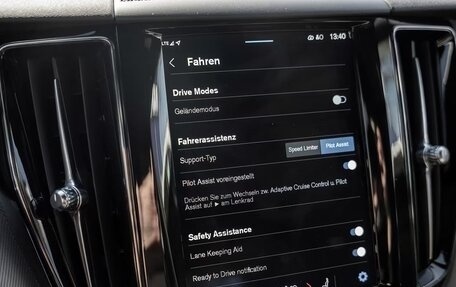 Volvo XC60 II, 2023 год, 5 900 000 рублей, 5 фотография