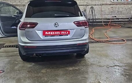 Volkswagen Tiguan II, 2020 год, 2 350 000 рублей, 4 фотография