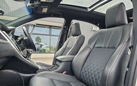 Toyota Harrier, 2020 год, 2 245 000 рублей, 13 фотография