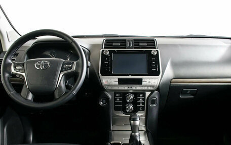 Toyota Land Cruiser Prado 150 рестайлинг 2, 2019 год, 6 250 000 рублей, 2 фотография