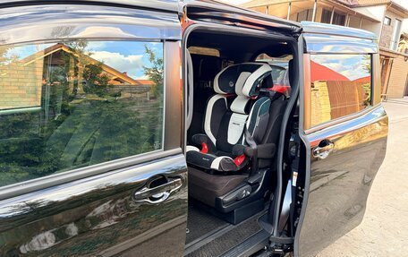 Toyota Voxy III, 2019 год, 2 350 000 рублей, 3 фотография