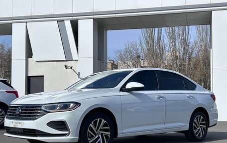 Volkswagen Lavida, 2023 год, 1 300 000 рублей, 1 фотография