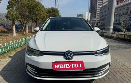 Volkswagen Golf VIII, 2022 год, 1 495 000 рублей, 2 фотография