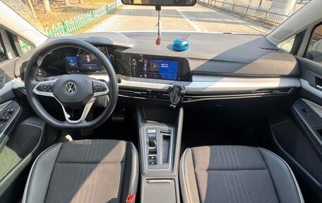 Volkswagen Golf VIII, 2022 год, 1 495 000 рублей, 8 фотография