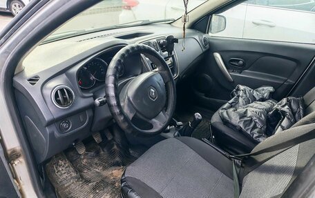 Renault Logan II, 2015 год, 349 000 рублей, 5 фотография