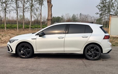 Volkswagen Golf VIII, 2023 год, 2 270 000 рублей, 10 фотография