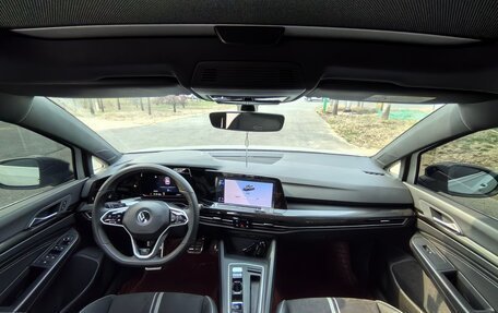 Volkswagen Golf VIII, 2023 год, 2 270 000 рублей, 12 фотография