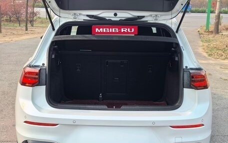 Volkswagen Golf VIII, 2023 год, 2 270 000 рублей, 11 фотография