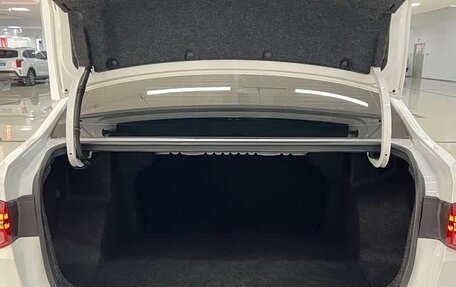 Chevrolet Monza, 2022 год, 1 070 000 рублей, 16 фотография