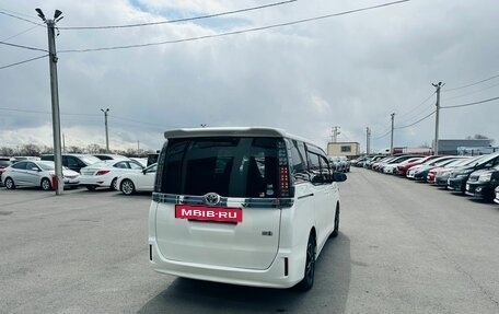 Toyota Voxy III, 2014 год, 1 799 000 рублей, 6 фотография