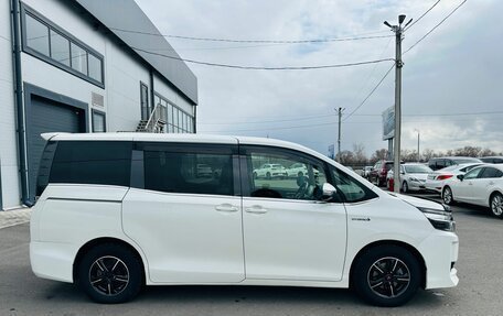 Toyota Voxy III, 2014 год, 1 799 000 рублей, 7 фотография