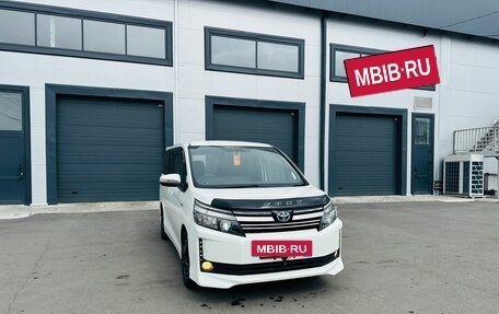 Toyota Voxy III, 2014 год, 1 799 000 рублей, 8 фотография