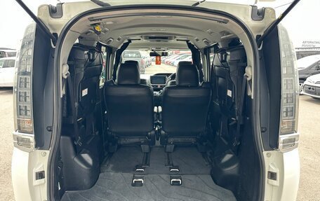 Toyota Voxy III, 2014 год, 1 799 000 рублей, 20 фотография