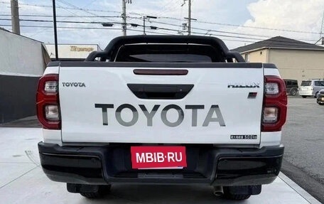 Toyota Hilux VIII, 2022 год, 4 120 000 рублей, 10 фотография