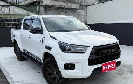 Toyota Hilux VIII, 2022 год, 4 120 000 рублей, 3 фотография