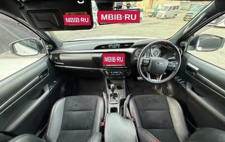 Toyota Hilux VIII, 2022 год, 4 120 000 рублей, 11 фотография