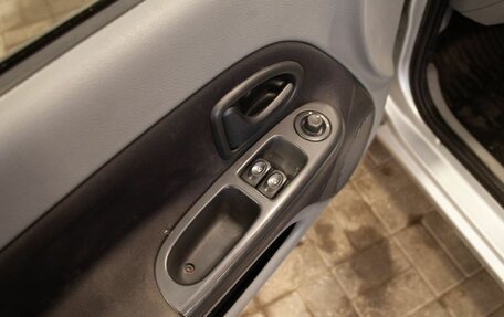 Renault Symbol I, 2007 год, 365 000 рублей, 29 фотография