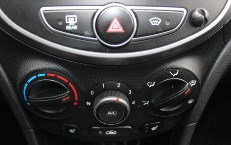 Hyundai Solaris II рестайлинг, 2015 год, 887 000 рублей, 22 фотография