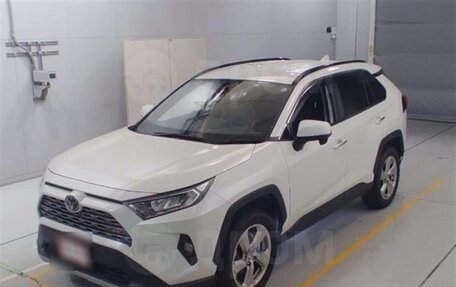 Toyota RAV4, 2019 год, 3 000 000 рублей, 9 фотография