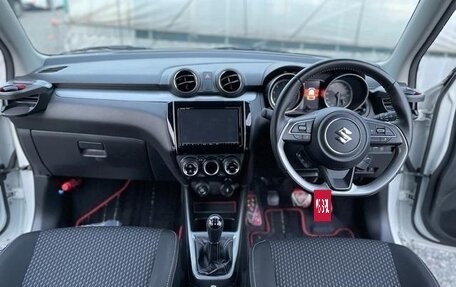 Suzuki Swift V, 2023 год, 1 080 000 рублей, 10 фотография