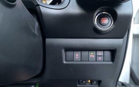 Suzuki Swift V, 2023 год, 1 080 000 рублей, 23 фотография