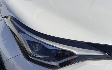 Toyota C-HR I рестайлинг, 2021 год, 1 300 000 рублей, 3 фотография