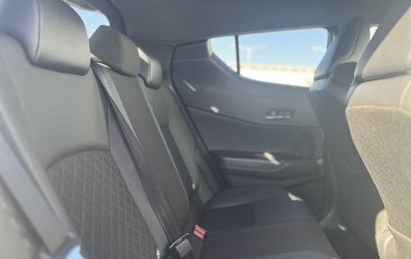 Toyota C-HR I рестайлинг, 2021 год, 1 300 000 рублей, 10 фотография