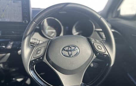 Toyota C-HR I рестайлинг, 2021 год, 1 300 000 рублей, 9 фотография