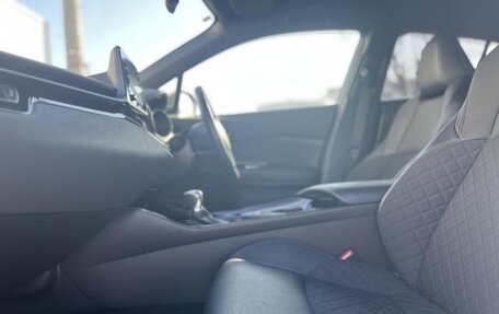 Toyota C-HR I рестайлинг, 2021 год, 1 300 000 рублей, 12 фотография