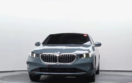 BMW 5 серия, 2025 год, 5 500 000 рублей, 3 фотография