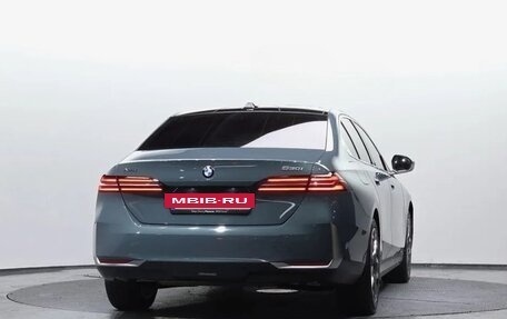 BMW 5 серия, 2025 год, 5 500 000 рублей, 4 фотография