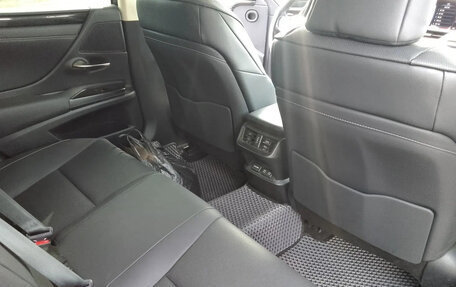 Lexus ES VII, 2020 год, 4 600 000 рублей, 10 фотография