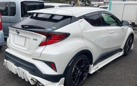 Toyota C-HR I рестайлинг, 2022 год, 1 790 000 рублей, 6 фотография