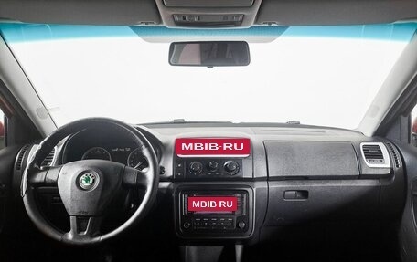 Skoda Fabia II, 2008 год, 315 000 рублей, 17 фотография