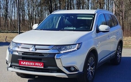Mitsubishi Outlander III рестайлинг 3, 2017 год, 1 949 000 рублей, 1 фотография