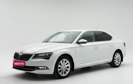 Skoda Superb III рестайлинг, 2017 год, 2 070 000 рублей, 1 фотография