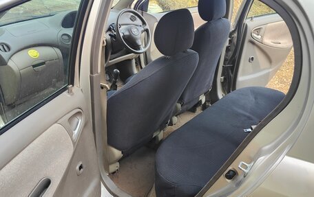 Toyota Platz, 2003 год, 370 000 рублей, 9 фотография