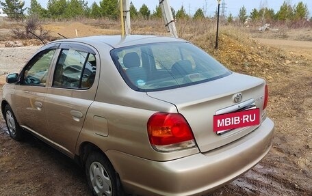 Toyota Platz, 2003 год, 370 000 рублей, 3 фотография