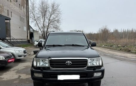 Toyota Land Cruiser 100 рестайлинг 2, 2003 год, 1 570 000 рублей, 1 фотография