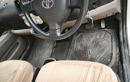 Toyota Passo III, 2004 год, 390 000 рублей, 4 фотография