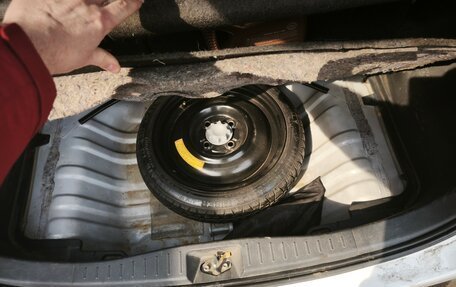 Toyota Passo III, 2004 год, 390 000 рублей, 22 фотография