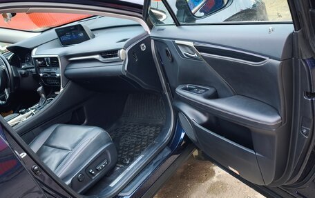 Lexus RX IV рестайлинг, 2017 год, 3 790 000 рублей, 20 фотография